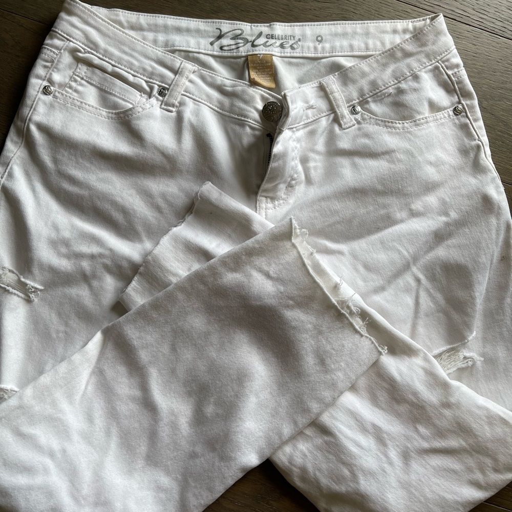 Juniors ankle size 9 white jeans